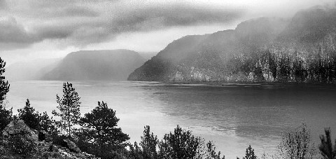 Bassbergvikneset v/RV13. Foto Grete Kongshaug images/JUL/basberg.jpg